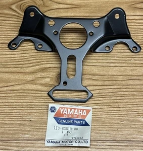 NOS Yamaha XS750 XS850 Pilot Box Meter Bracket  1J7-83568-71-00  1J3-83519-00-00 - Picture 1 of 2