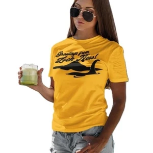 Lustiges Damen Loch Ness Monster T-Shirt Schottland Shirt Vintage Filmposter - Bild 1 von 7