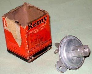 1937-1941 Oldsmobile 6cyl NOS distributor vacuum advance 681-P 1865786 - Picture 1 of 4
