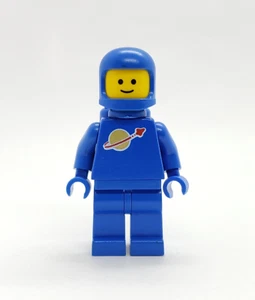 Lego Blue Spaceman Minifigure Classic Space Vintage 6940 6805 6808 6702 - Picture 1 of 2