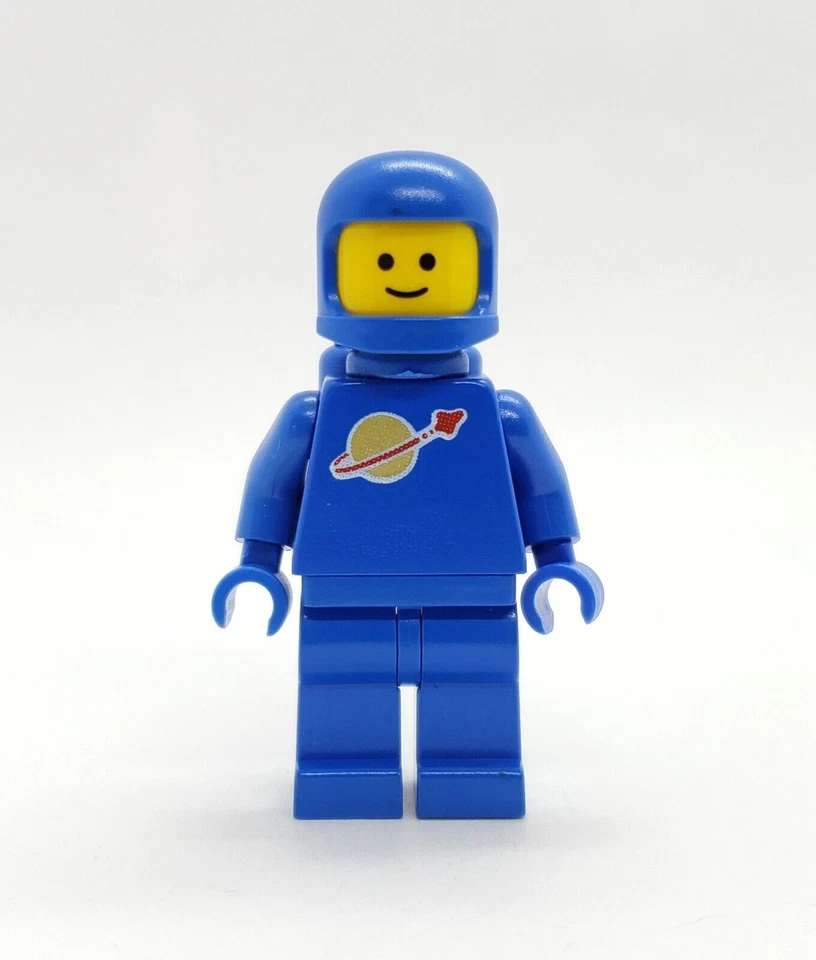 Lego Blue Spaceman Minifigure Classic Space Vintage 6940 6805 6808 6702 - Image 1 of 2