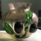 Vase en verre art nouveau soufflé art Kralik irisé avec prunes appliquées fruits