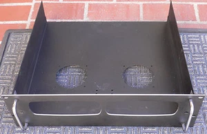 3U RACK MOUNT per radio CDM MOTOROLA doppie - accetta 1 o 2 ventole e 1 o 2 radio - Foto 1 di 9