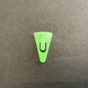 Green Clip For Pokemon Master Trainer Board Game Replacement Free Shipping - Picture 1 of 3