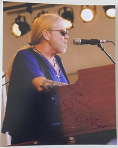 Fine original signed photo of Gregg Allman at concert - Picture 1 of 1