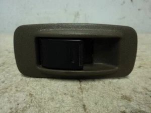 99 PRIZM REAR WINDOW SWITCH CONTROL 89259 - Picture 1 of 2