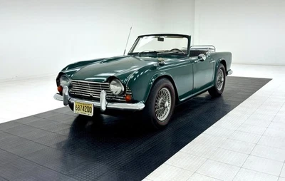Triumph TR4 Roadster 1964 Foto 1 de 4