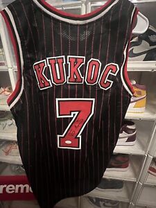 Chicago Bulls Toni Kukoc Autographed Pro Style Black Jersey JSA Authenticated