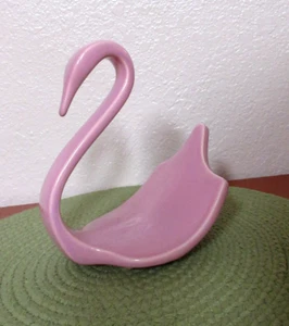 Vintage Pastel Pink Towel Swan Holder 1980s No Nicks or Cracks - Bild 1 von 4