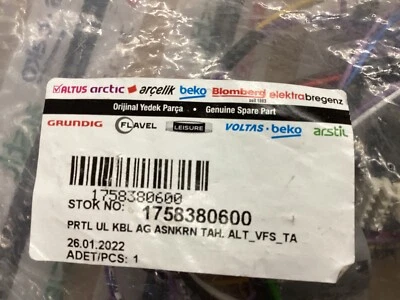 Arnés de cableado de puerta interior para lavavajillas Blomberg 1758380600 BIN8B 2025 Foto 1 de 2