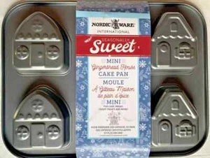 NEU Nordic Ware Mini Lebkuchenhaus Backform saisonal süß 6 Mini Kuchen - Bild 1 von 5
