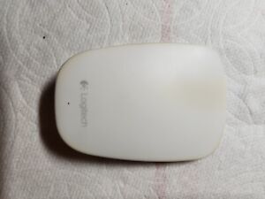 LOGITECH T631 ULTRATHIN TOUCH MOUSE FOR MAC. Mouse only. No dongle, no charger