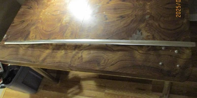 1981-1993 Dodge Ramcharger Passenger Side Window Rear Top  Trim Molding Foto 1 de 4