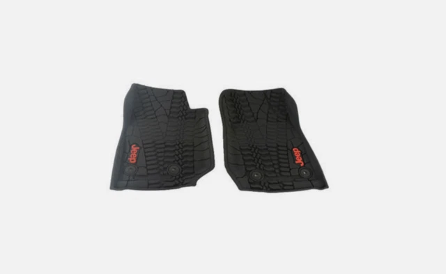 82215067 Alfombrillas de pared delanteras para todo tipo de clima Jeep Wrangler JK (2014-2018) Mopar OE Foto 1 de 3