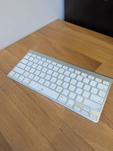 Apple Magic Keyboard A1314 Wireless Bluetooth (Tested) - Picture 1 of 2