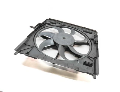2007-2010 BMW X5 (E70) RADIATIOR COOLING FAN MOTOR w/ SHROUD (600 WATT) - Image 1 of 4