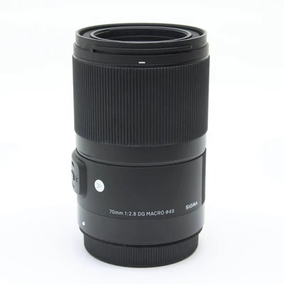 Sigma 70mm F/2.8 DG MACRO Art (for Canon EF mount) #284 - Image 1 of 4