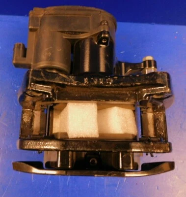 2016-2022 New Tesla Model S Black Rear Right Brake Calipers 1420642-00-A &  Pads - Image 1 of 4