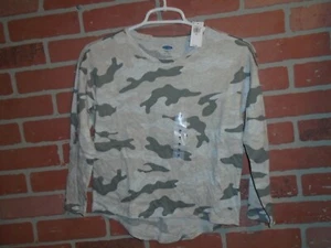 OLD NAVY GIRLS CAMOFLAUGE LONGSLEEVE TSHIRT SIZE M/8 NEW WITH TAGS - Picture 1 of 2