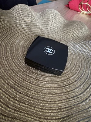 Chanel Blush Rose Glacier Powder Blush - Bild 1 von 4