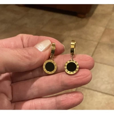 Pendientes Tono Dorado Negro Número Romano Redondo Cuelga Gota Joyería Mujer Foto 1 de 3
