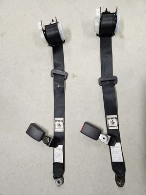 04-11 Mazda RX8 Rear Seat Belts Retractor And Buckle Left And Right Seatbelts - Image 1 of 2