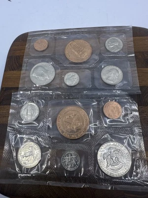 US Mint 1979 Uncirculated Coin Set Denver OGP Lot Of 2 No Envelopes - Image 1 of 4