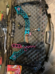 Mathews Jewel Ladies Compound Bow Complete Setup Great Shape Used Very Little - Picture 1 of 3