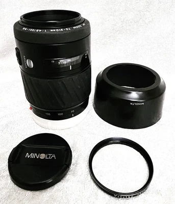 Minolta Camera Lens 70-210mm AF Zoom F/4.0(22)-5.6 Sony and Minolta A Mount - Image 1 of 4