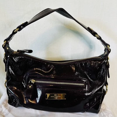 Bolso Kate Landry Borgoña Imitación Charol Una Asa Usado en Excelente Condición Foto 1 de 4