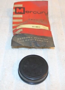 1958 Mercury Lincoln NOS 383 430 HOLLEY 4V CARBURETOR CHOKE THERMOSTAT HOUSING - Picture 1 of 4