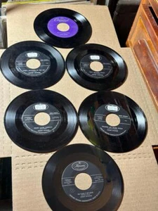 LOT OF  SIX  ORIGINAL JIMMIE SKINNER 45 RPMs VG+/VG++ - Bild 1 von 1