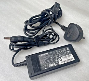 GENUINE TOSHIBA LAPTOP CHARGER 19V - 3.42A 65W WITH POWER LEAD - Picture 1 of 10