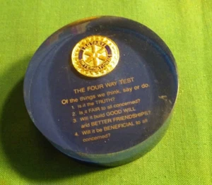 Vintage ROTARY INTERNATIONAL 4 Way Test Lucite Paperweight Blue Gold 3” Circular - Picture 1 of 5