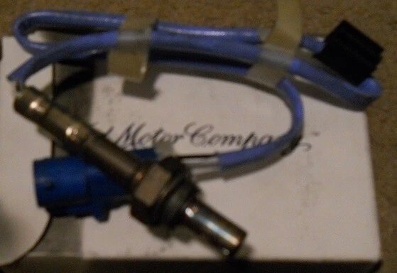 NOS 1996-2002 Ford Escort 2.0L 1996-99 Mercury Tracer 1.9L 2.0L O2 Sensor - Image 1 of 1