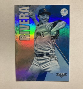 2019 Topps Fire Blue Chip Parallel #41 Mariano Rivera - New York Yankees HOF