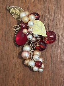 Miriam Haskell Stil rote Cabochon Brosche mit baumelnden Perlen Trauben - Bild 1 von 4