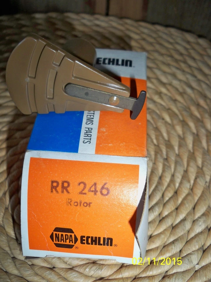 Rotor distribuidor Napa Echlin RR246 86-97 Chev, Geo, Toyota Foto 1 de 1