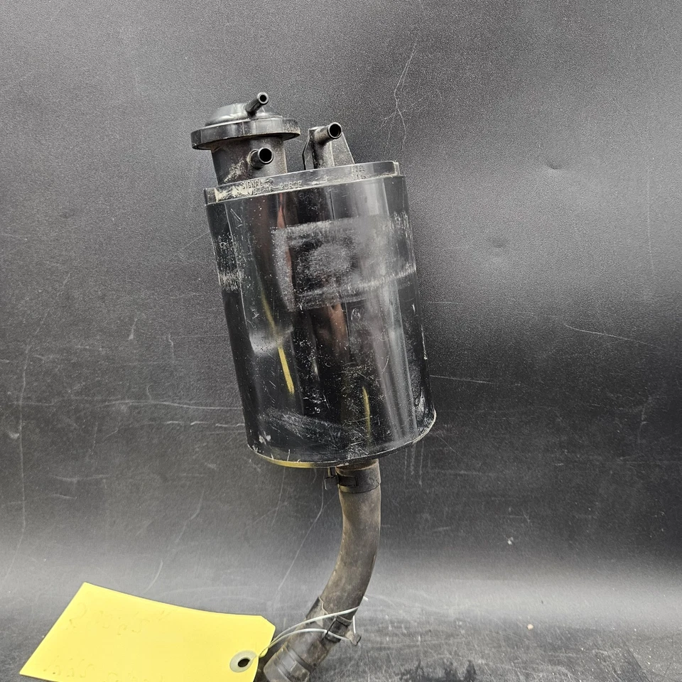 89-94 Nissan 240sx KA24E vasilha de carvão vapor combustível S13 - Imagem 1 de 4