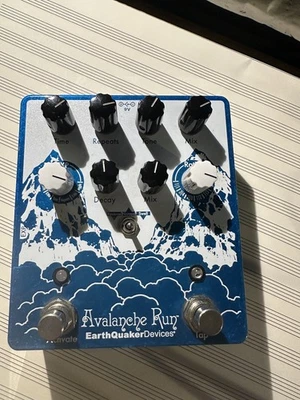 EarthQuaker Devices Avalanche Run V1 Reverb and Delay Pedal - Image 1 of 4