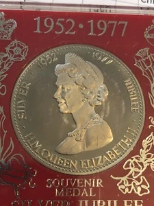 1977 United Kingdom 🇬🇧 Souvenir Silver Jubilee - Picture 1 of 2