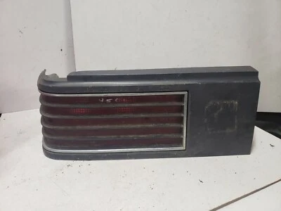 1983 Pontiac 6000 Left Tail Light - Imagem 1 de 4