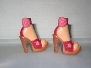 Mattel Barbie My Scene Rosa Tacón Alto Zapatos de Repuesto con Flor en el Tobillo - Imagen 1 de 2