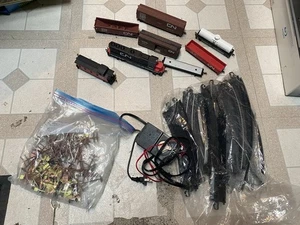 Juego de tren eléctrico Bachmann HO - CN diésel, 6 vagones, vías, puente y extras - Imagen 1 de 6