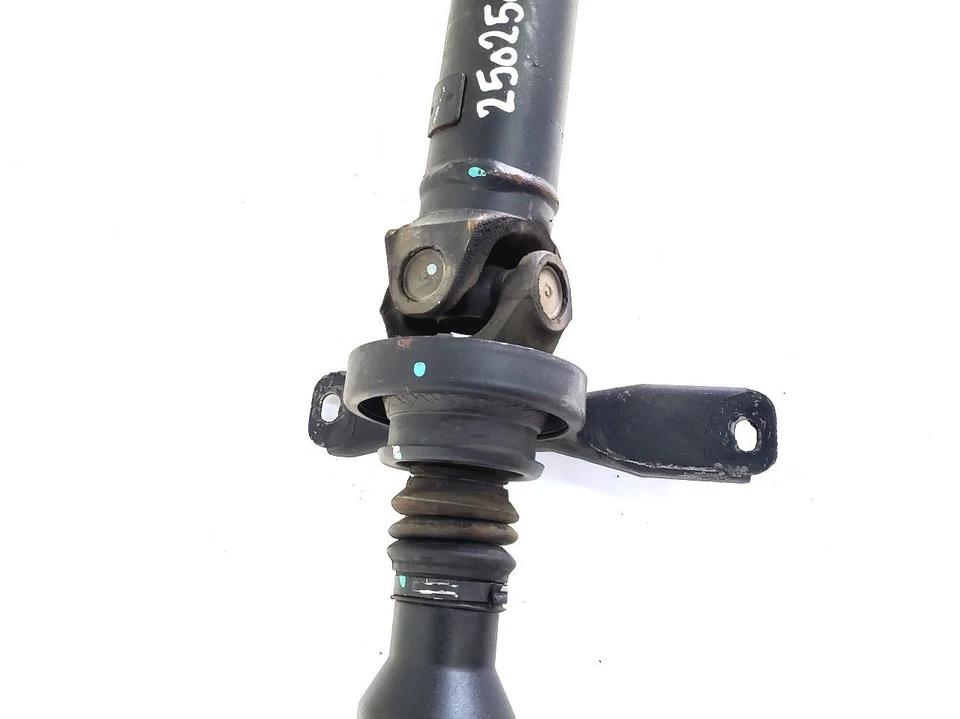 Chevrolet Caprice 2012 eje de transmisión trasero OEM 6,0 L L L77 Foto 1 de 4