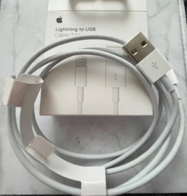 OFFICIAL  Apple MD819AM/A 2/1m Lightning to USB Cable for iPhone, iPad - Image 1 of 3