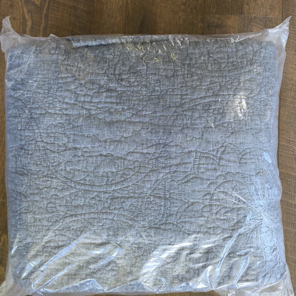 Edredón Pottery Barn Belga Lino Punto Floral King/Cal King Azul Marino Foto 1 de 4