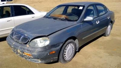 Used Right Headlight Assembly fits: 2001 Daewoo Leganza thru VIN 322393 Right Gr - Image 1 of 4