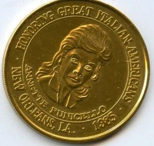 Mardi Gras Doubloon Italian American Marching Club 1985 Aluminum Gold - Picture 1 of 2