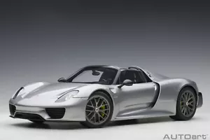Modelo de coche Porsche 918 Spyder Weissach paquete 1/12 (GT plateado) de AUTOart 12123 - Imagen 1 de 18